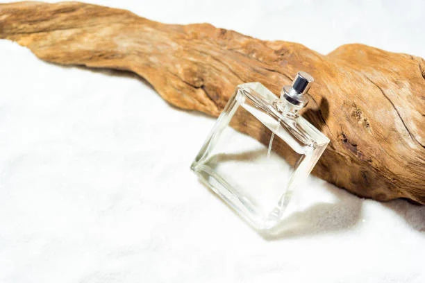 Exploring Woody Olfactory Notes: The Heart of Warmth and Depth in Perfumery ( Series: Olfactive Family: Woody )